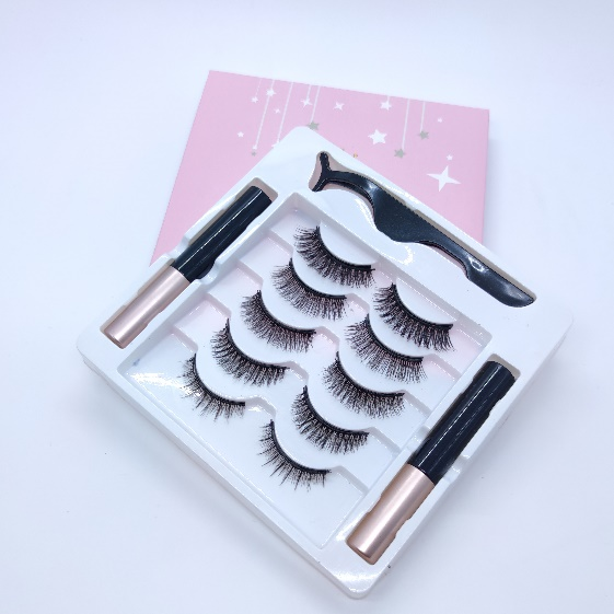 ຂົນຕາແມ່ເຫຼັກກັບ Eyeliner - ການ Hack ຄວາມງາມ Ultimate