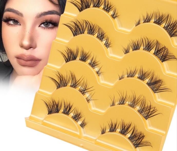 Pre-cut False Eyelashes vs. Segment Lashes: ອັນໃດທີ່ເໝາະສົມສຳລັບເຈົ້າ?